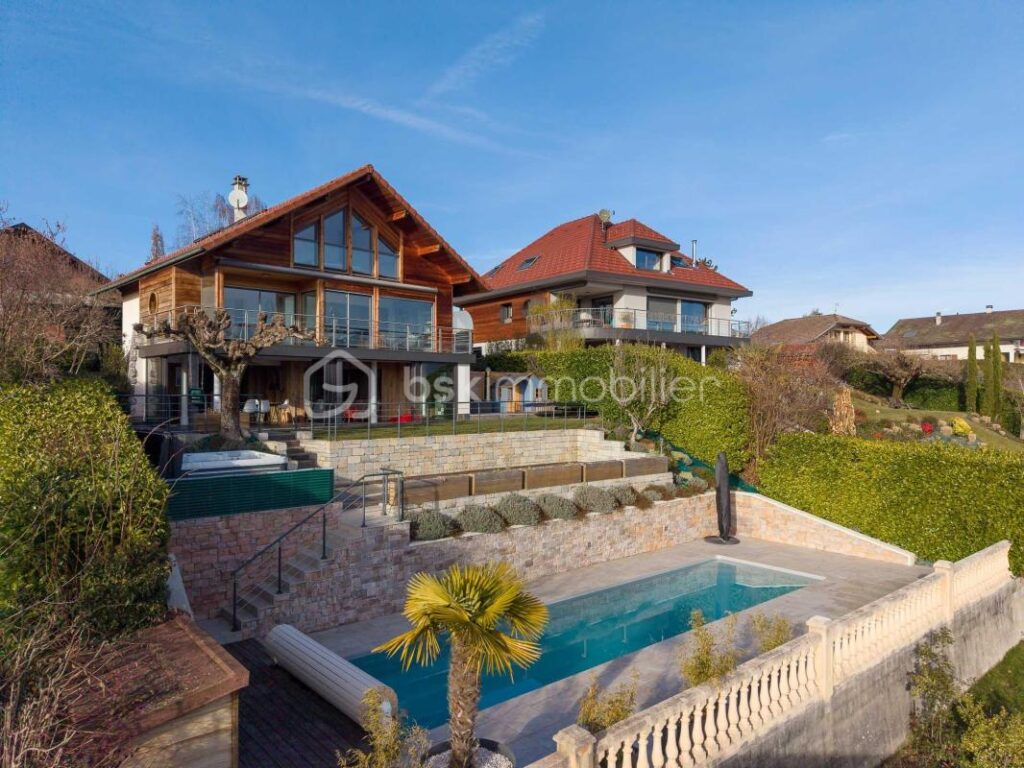 Magnifique villa contemporaine / Vue panoramique – 6 pièces – 3 chambres – 212 m²