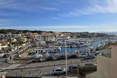 Appartement 2 pièces face au port – 28 m² habitable – 2 pièces – 1 chambre – 23 m²