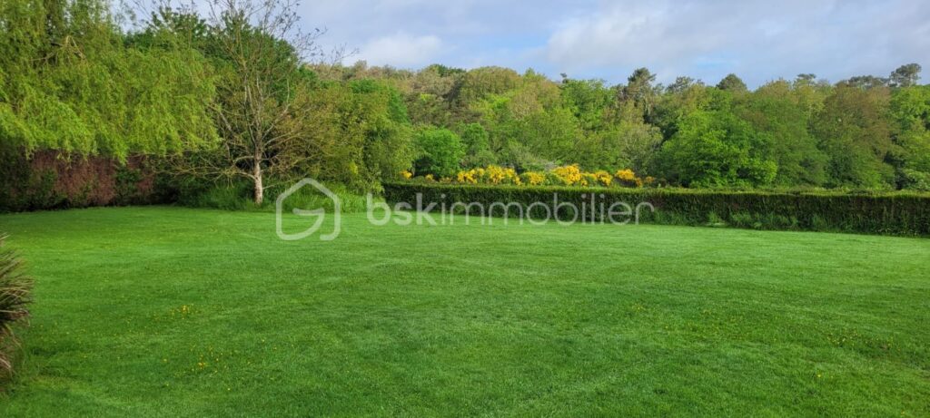 Très beau terrain à St THURIAL – NR pièces – NR chambres – 838 m²