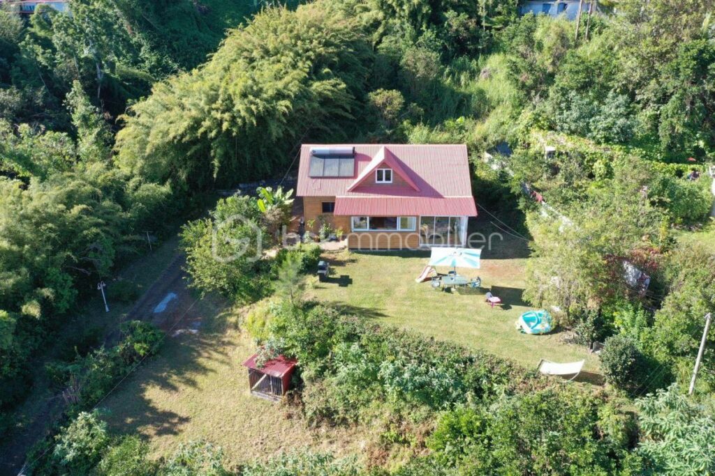 A VENDRE – VILLA LE BRULE – SAINT DENIS – VUE EXEPTIONNELLE – 4 pièces – 3 chambres – 90 m²