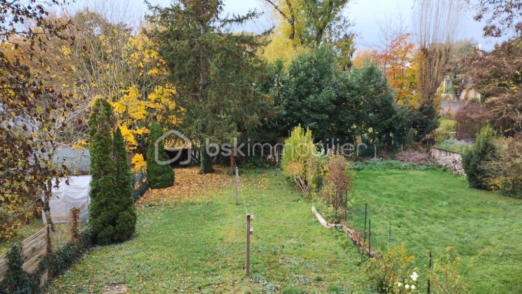 APPARTEMENT + GARAGE à ST CYR SUR LOIRE – 1 pièce – 1 chambre – 33 m²