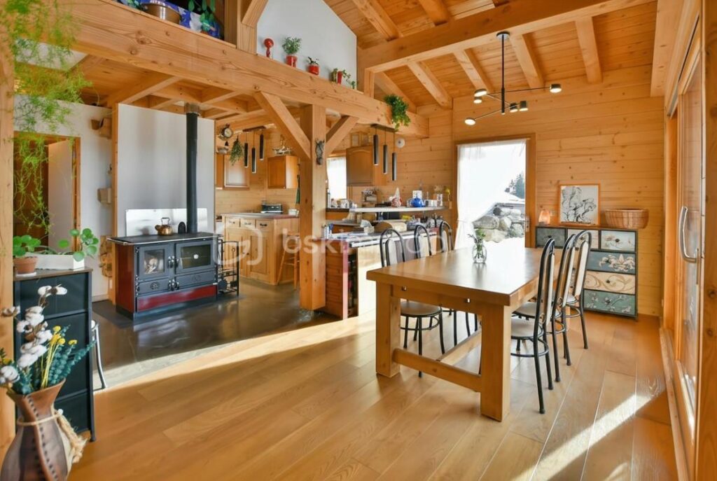 CHALET AVEC VUE PANORAMIQUE, ACCÈS SKI & POTENTIEL LOCATIF – 4 pièces – 3 chambres – 135 m²