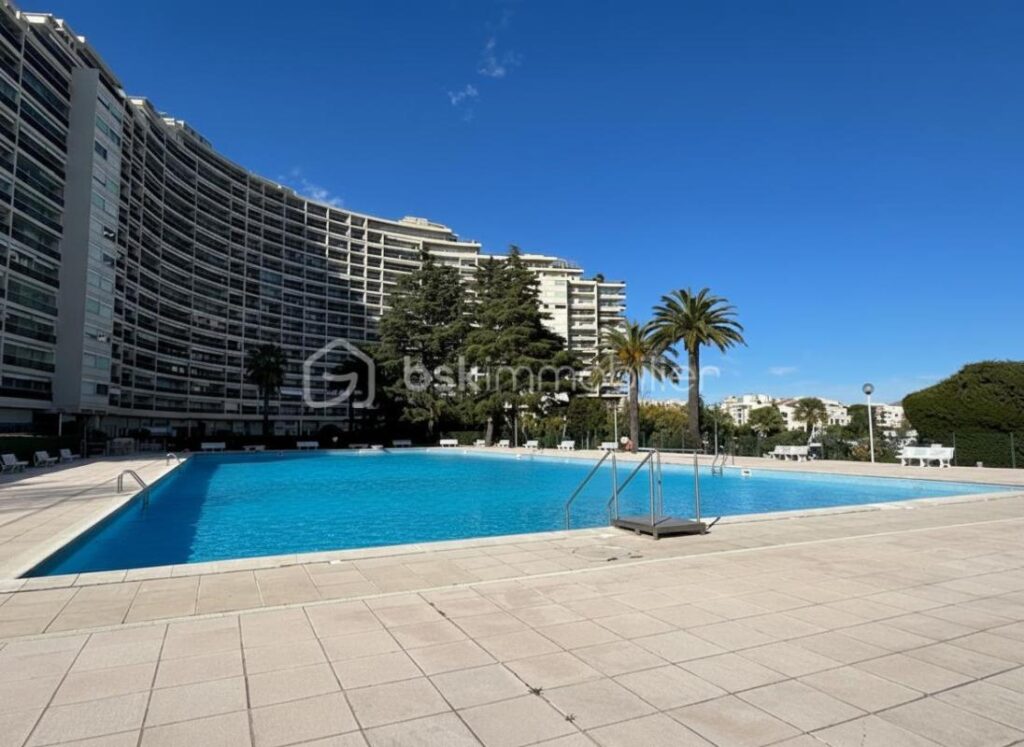 Studio lumineux vue dégagée, résidence sécurisée avec piscine, proche plage & golf – 1 pièce – 1 chambre – 19 m²