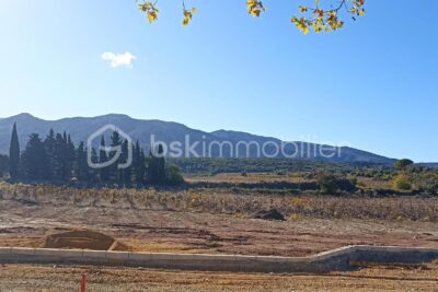 TERRAIN CONSTRUCTIBLE 1200 M² – NR pièces – NR chambres – 1200 m²