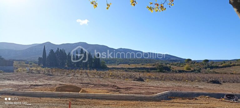 TERRAIN CONSTRUCTIBLE 1200 M² – NR pièces – NR chambres – 1200 m²