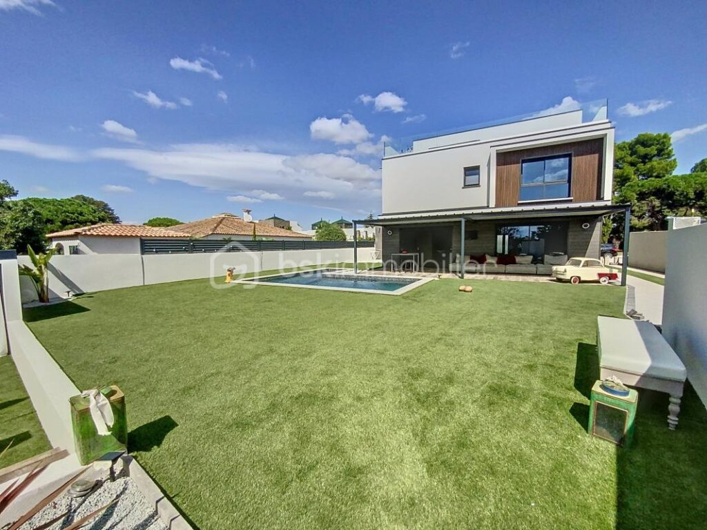 PERLE RARE AU MONT SAINT-LOUP – 5 pièces – 3 chambres – 190 m²