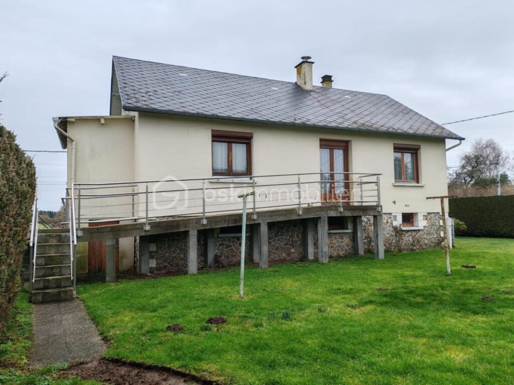 A VENDRE Maison avec accès PMR, sous-sol complet et viable de plain-pied – SAINT-PIERRE-DES-IFS – 3 pièces – 2 chambres – 65 m²