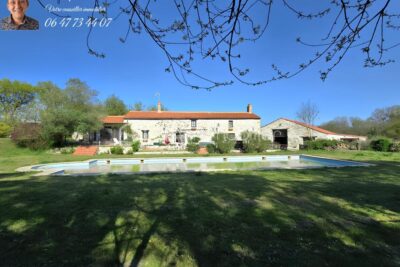 Entre nature, confort et authenticité – Un lieu de vie rare à découvrir aux Lucs-sur-Boulogne – 7 pièces – 4 chambres – 200 m²