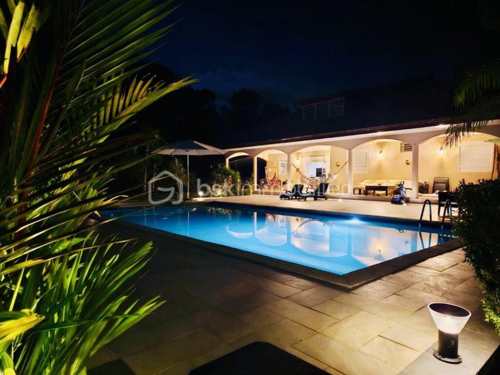 Superbe villa T4 de 200m2 à Matoury – 4 pièces – 3 chambres – 200 m²
