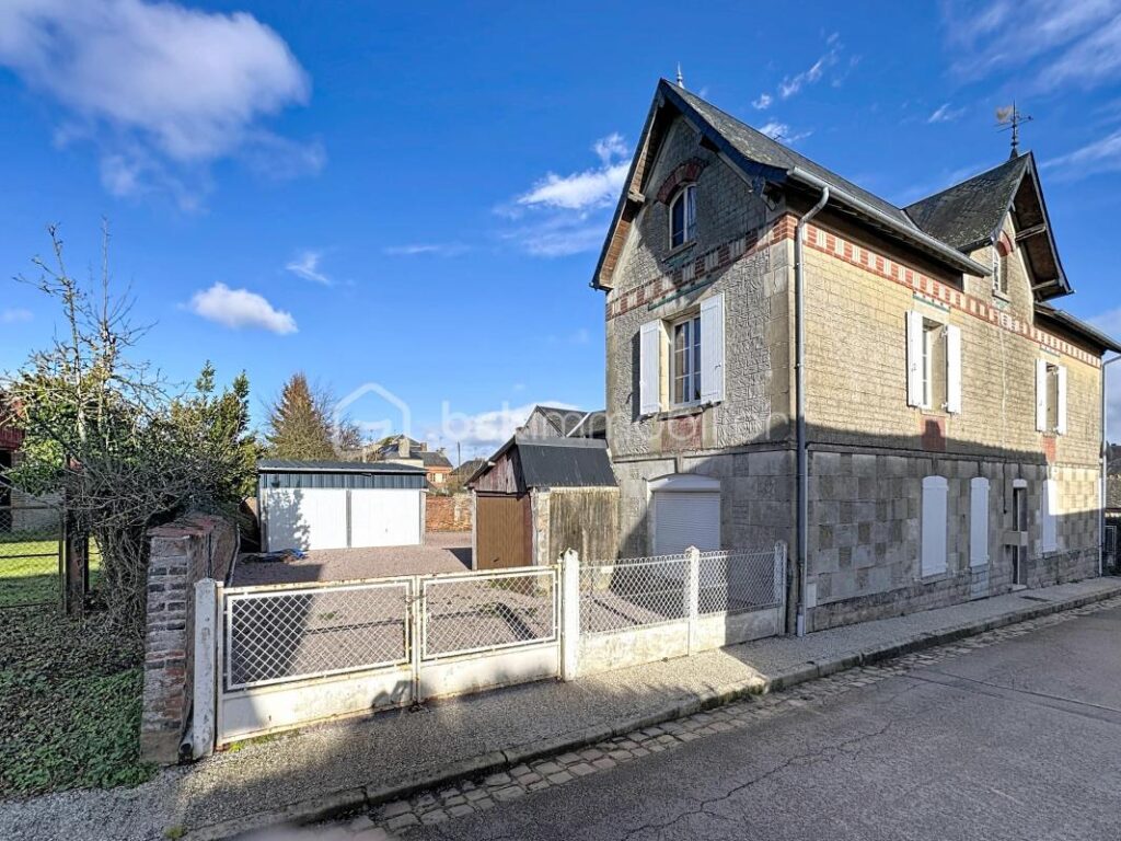 Maison de Ville – 8 pièces – 4 chambres – 108 m²
