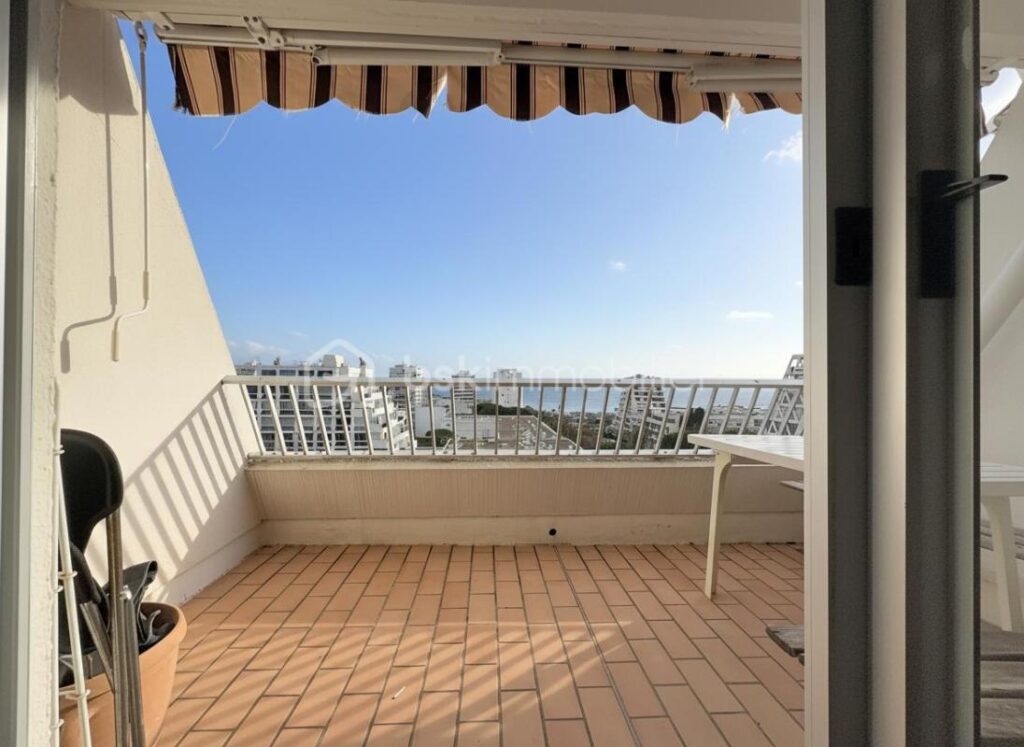 STUDIO 22m2 AVEC VUE MER ET PARKING – 1 pièce – NR chambres – 22 m²