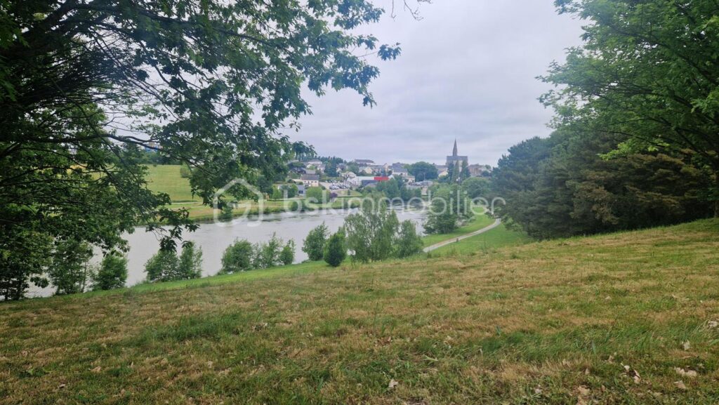 TEILLE🏡 Maison familiale 135 m² habitables – Vue étang – Jardin sans vis-à-vis 🌿 – 5 pièces – 3 chambres – 135 m²