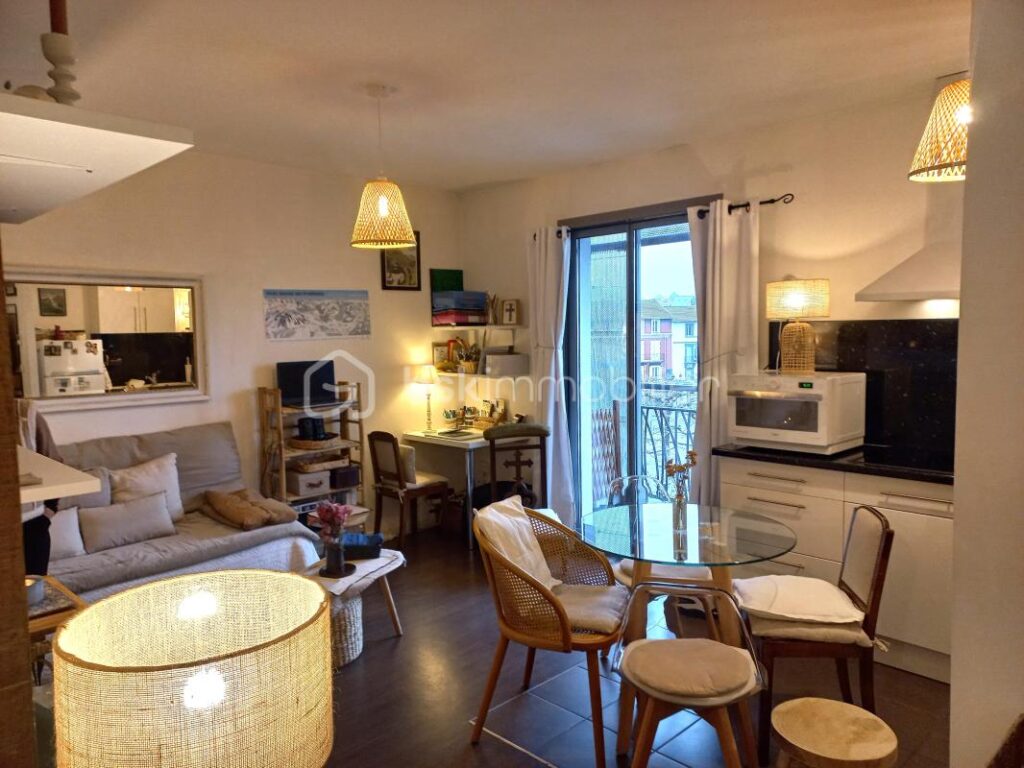 Appartement sécurisé au centre ville de Lourdes – 3 pièces – 1 chambre – 36 m²