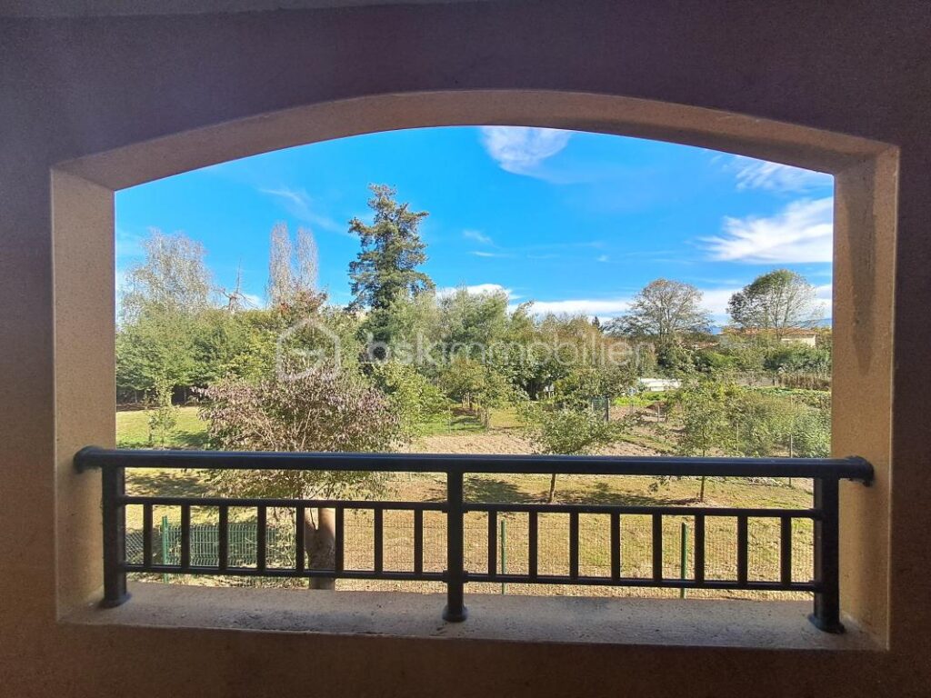 Appartement T3 en duplex en excellent état avec vue dégagée – 3 pièces – 2 chambres – 57 m²