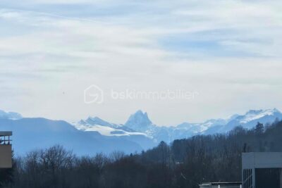 Bel appartement situé au 3eme étage avec ascenseur – 3 pièces – 2 chambres – 58 m²