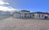 Maison Contemporaine proche de Coutras Habitation et Activité Libérale 485000€ St Antoine sur l’Isle – 8 pièces – 3 chambres – 190 m²