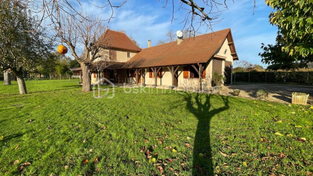 Belle maison avec 4 chambres et vue sur la Dordogne – 6 pièces – 4 chambres – 114 m²