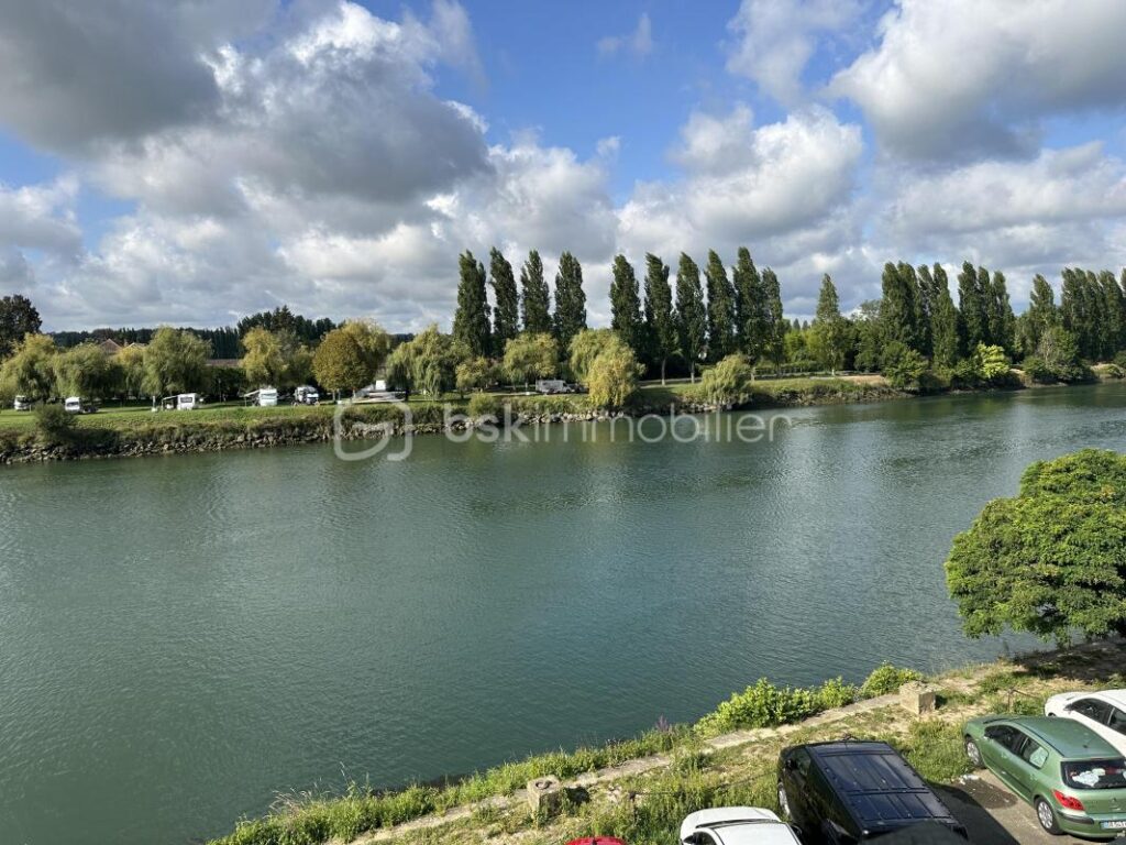 IMMEUBLE – 7 pièces – NR chambres – 280 m²