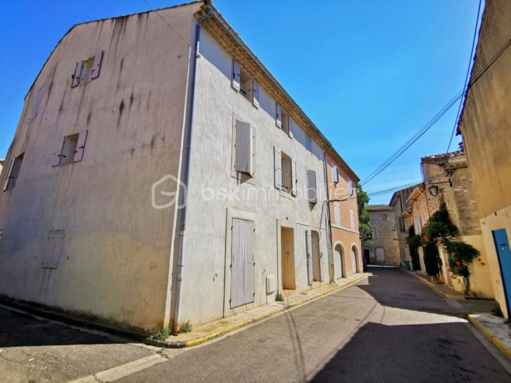 APPARTEMENT T2 DE 48 m² AVEC GARAGE EN PLEIN CENTRE DE CAUMONT SUR DURANCE – 2 pièces – 1 chambre – 47 m²