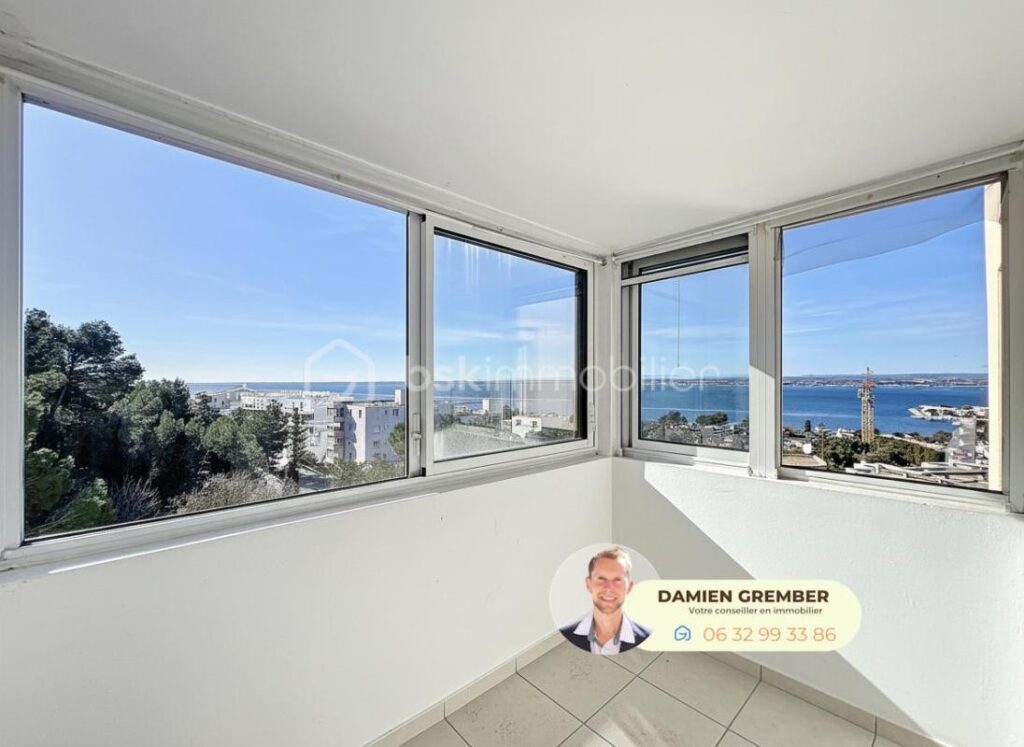 ✨ SETE – T2 avec vue magnifique dans résidence avec piscine – 2 pièces – 1 chambre – 31 m²