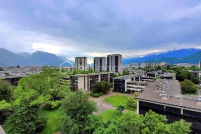 Grand T5 sur la commune de Grenoble avec balcon – 5 pièces – 4 chambres – 109 m²