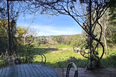 Villa d&rsquo;Architecte, de 2003, 1 ECRIN DE SERENITE :178 m² – 5 Chambres – Piscine et terrain de 1425 M² ! – 7 pièces – 5 chambres – 178 m²