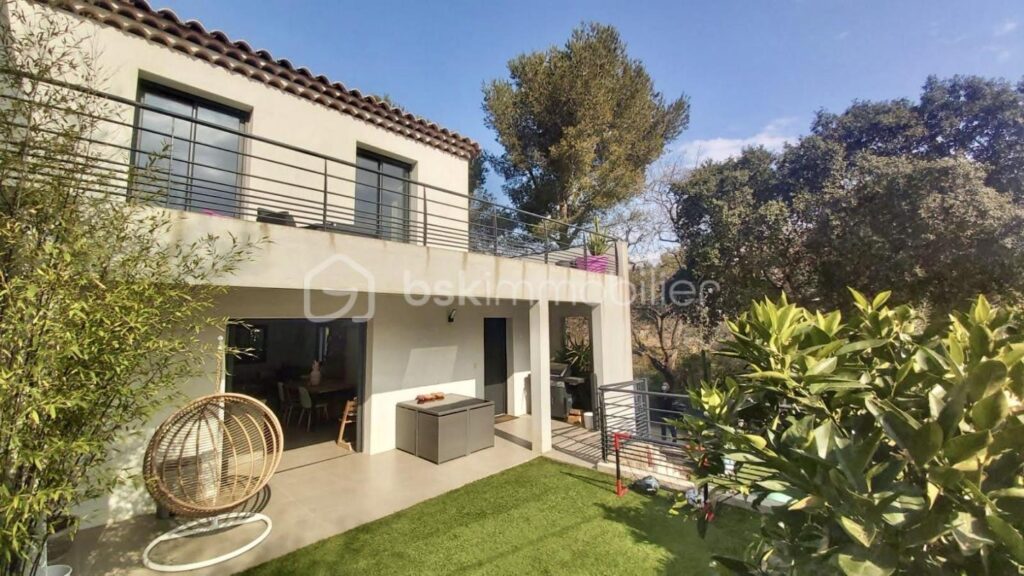 Charmante maison T4 au calme avec extérieurs paysagers – 4 pièces – 3 chambres – 100 m²