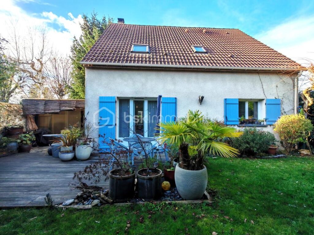 Maison au calme proche de la gare et des commerces – 5 pièces – 3 chambres – 115 m²