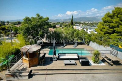 Maison individuelle avec piscine & appartement indépendant ! – 6 pièces – 5 chambres – 173 m²