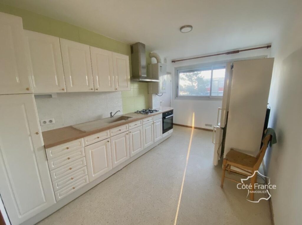 Grand T2 spacieux et lumineux avec une place de parking – 3 pièces – 1 chambre – 57 m²