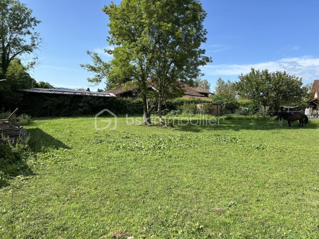 Superbe terrain viabilisé de 1145 m² avec vue sur le Vercors – NR pièces – NR chambres – 1145 m²