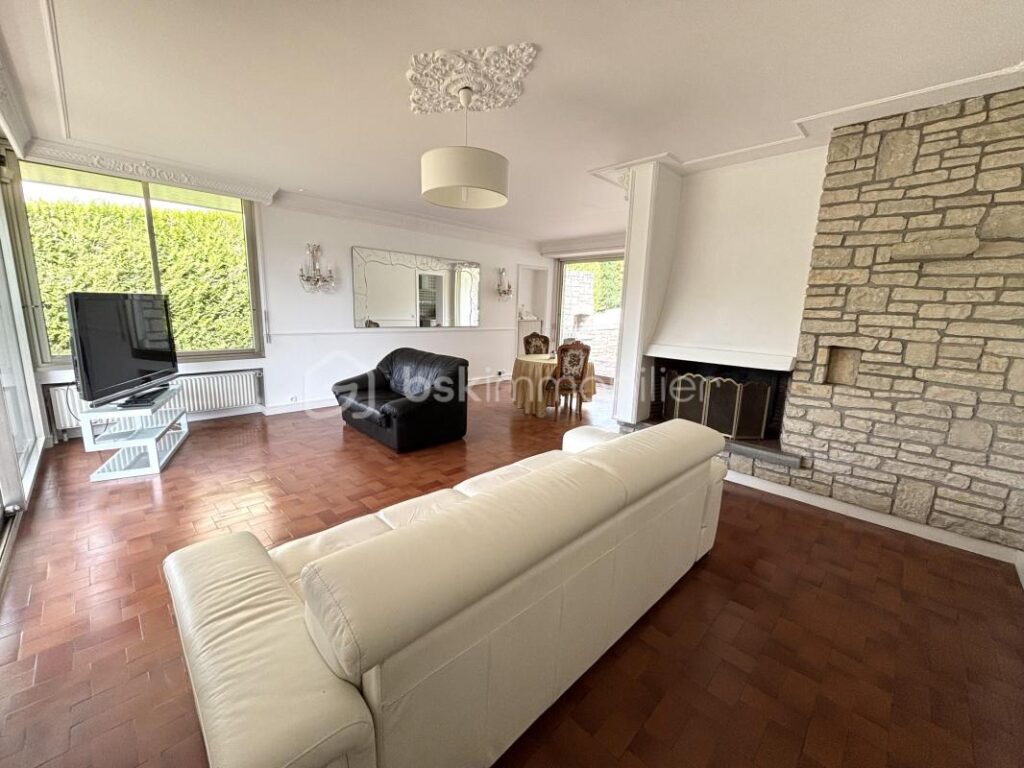 Maison d’architecte Lardy – 5 pièces – 3 chambres – 140 m²