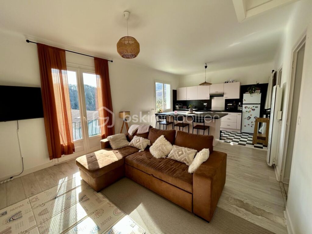 T3 de 64 m2 avec vue dégagée à Urrugne – 3 pièces – 2 chambres – 64 m²