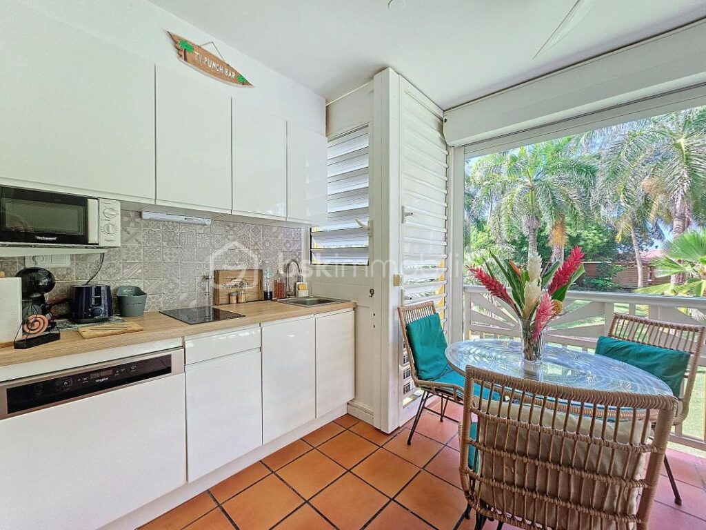 Appartement d’angle vue cocoteraie Anse des Rochers – 1 pièce – 1 chambre – 19 m²