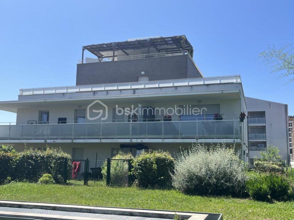 Magnifique T3 avec terrasse exceptionnelle – 3 pièces – 2 chambres – 61 m²