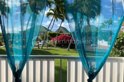 Quart de villa entièrement refait Anse des Rochers – 1 pièce – 1 chambre – 35 m²