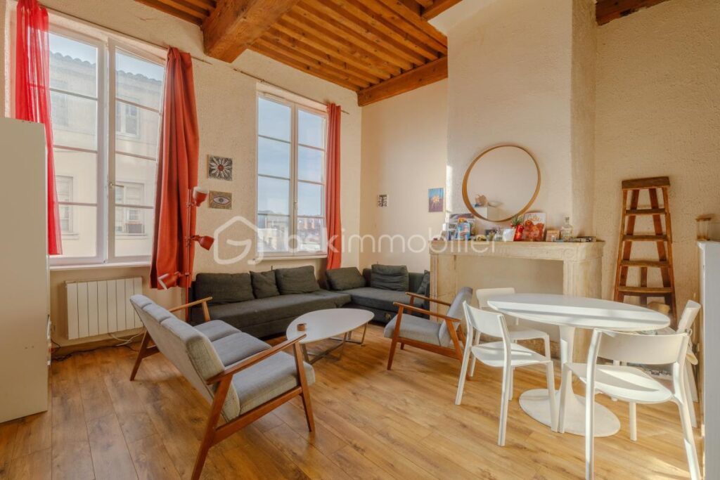 Appartement T2 bis esprit Canut avec vue dégagée sur Lyon – 3 pièces – 2 chambres – 47 m²