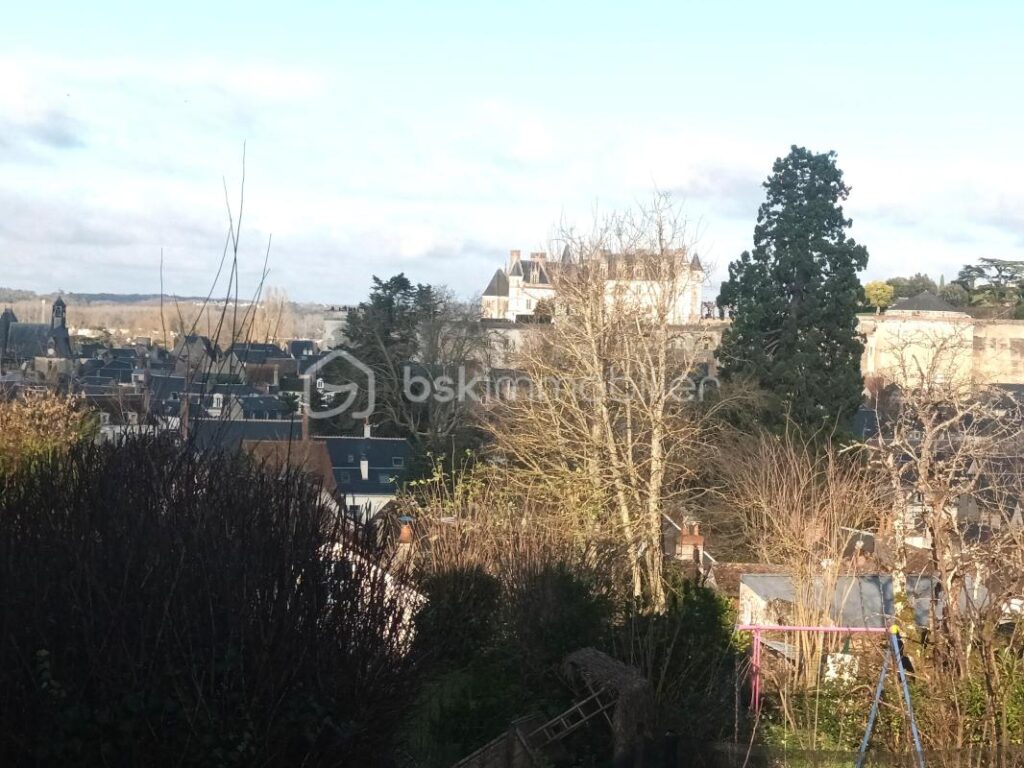 TERRAIN CONSTRUCTIBLE CENTRE AMBOISE 412 m² – NR pièces – NR chambres – 412 m²