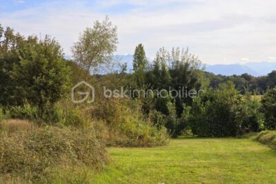 SENDETS Terrain plat 2100 m² vue Pyrénées – NR pièces – NR chambres – 2100 m²