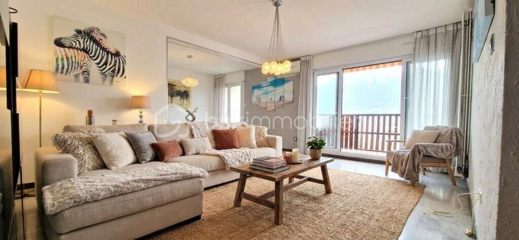 T4/ T3 – 17ème Etage – Vue Montagnes et Grenoble – Matériaux Nobles – 4 pièces – 2 chambres – 104 m²