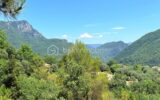 Terrain constructible de 1 605 m² – Vue panoramique – Pierrefeu (06910) À seulement 45 minutes de Nice, dans un cadre naturel privilégié – NR pièces – NR chambres – 1605 m²