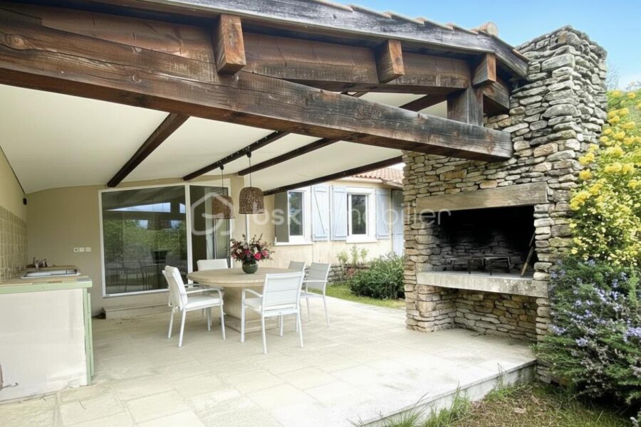 Maison à vendre à Lacoste