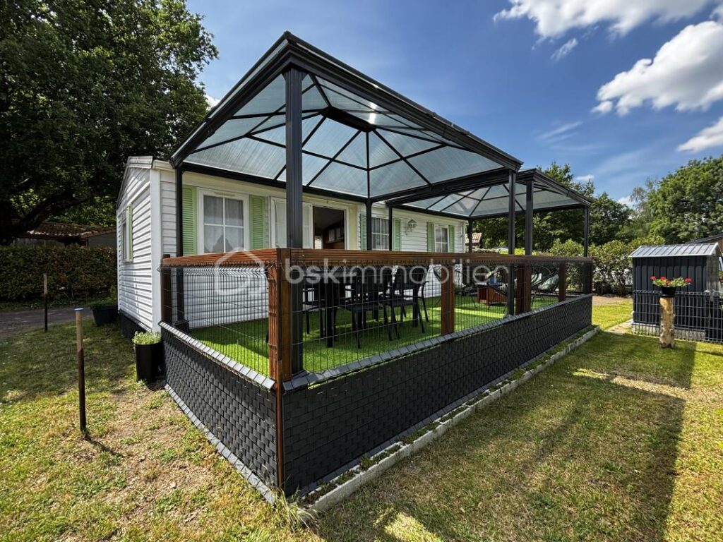 Terrain équipée d&rsquo;un magnifique mobil-home – NR pièces – NR chambres – 200 m²