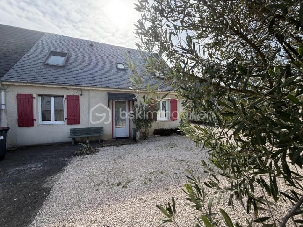 Maison idéalement située dans un quartier calme, vue Pyrénées – 9 pièces – 4 chambres – 106 m²