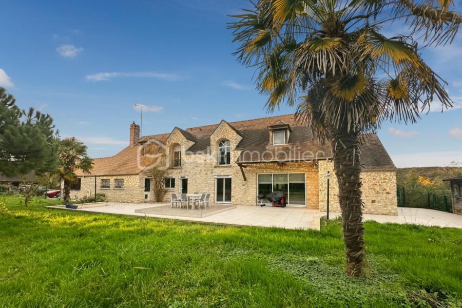 Maison à vendre à Janville sur juine