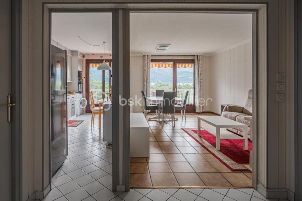 T4 89 m2 spacieux avec balcon – Copro sécurisée Grenoble – 4 pièces – 3 chambres – 90 m²