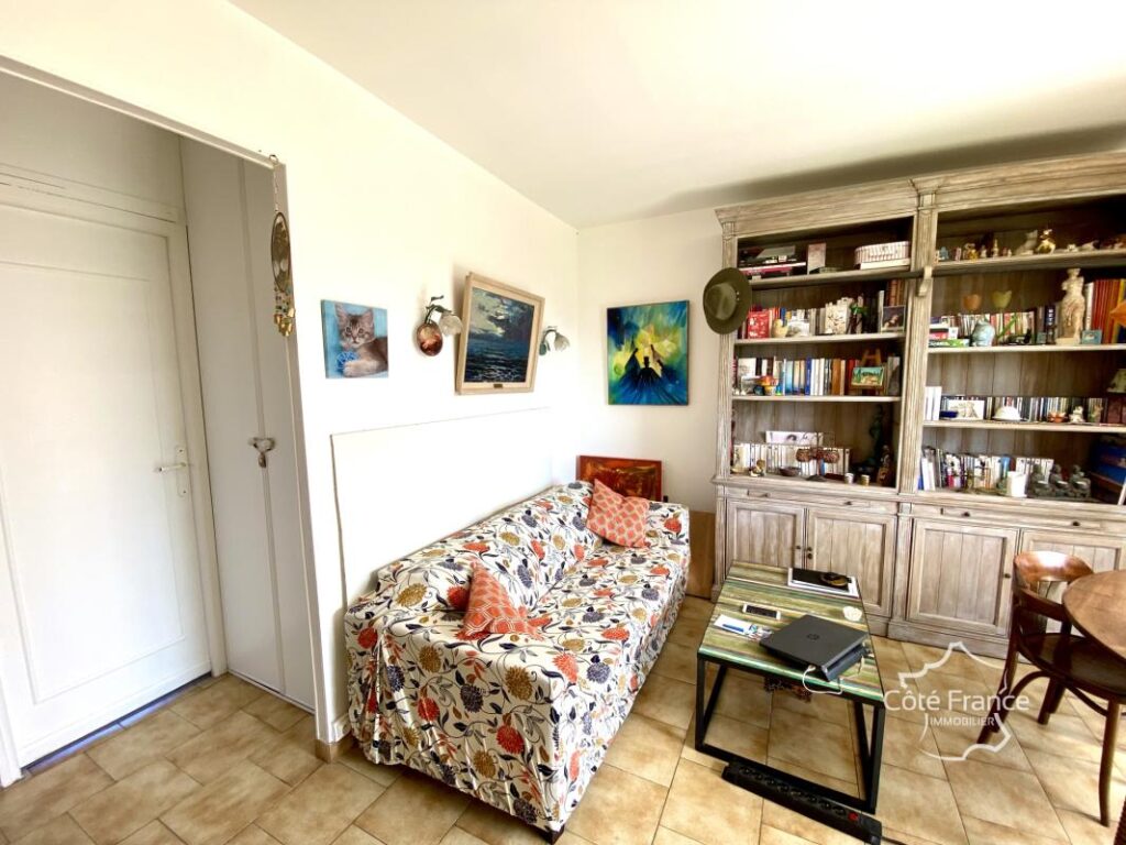 Appartement T3 – 59 m2 + loggia – 2 Chambres – Vue dégagée – 3 pièces – 2 chambres – 59 m²