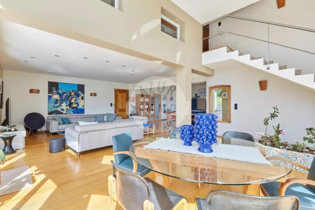 Villa d’exception Domaine privé Lascours – 6 pièces – 4 chambres – 350 m²