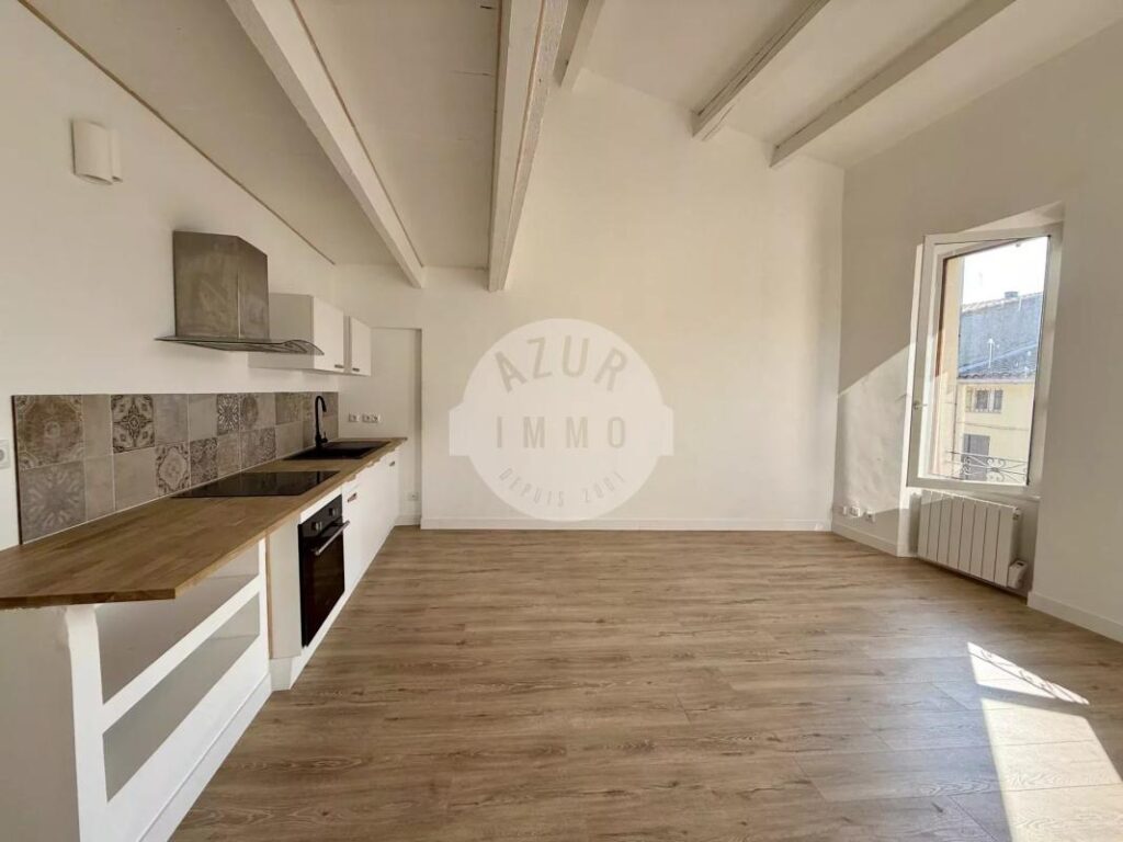 T3 rénové, beaux volumes et lumineux – 3 pièces – 2 chambres – 69 m²