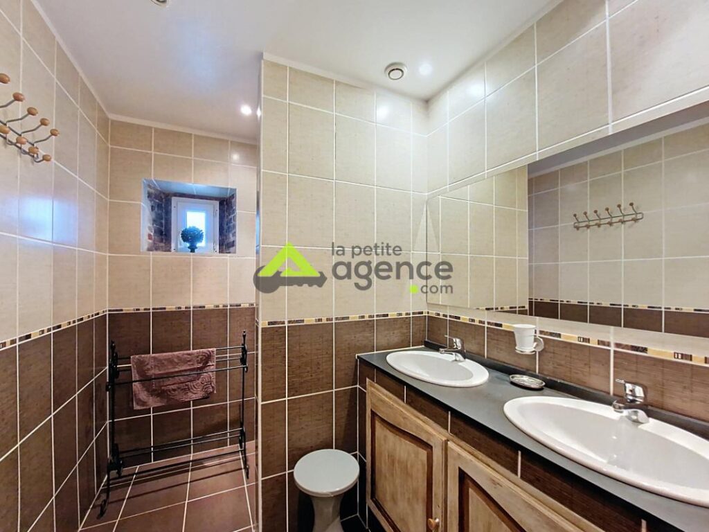 Magnifique Propriété – 270 m2 + Etang – 11 pièces – 8 chambres – 270 m²